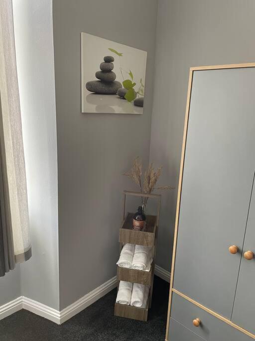 Spacious One Bedroom Flat, Entire Property. Greenock Zewnętrze zdjęcie